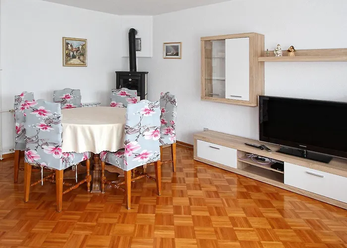 Apartment Hisa Korte
